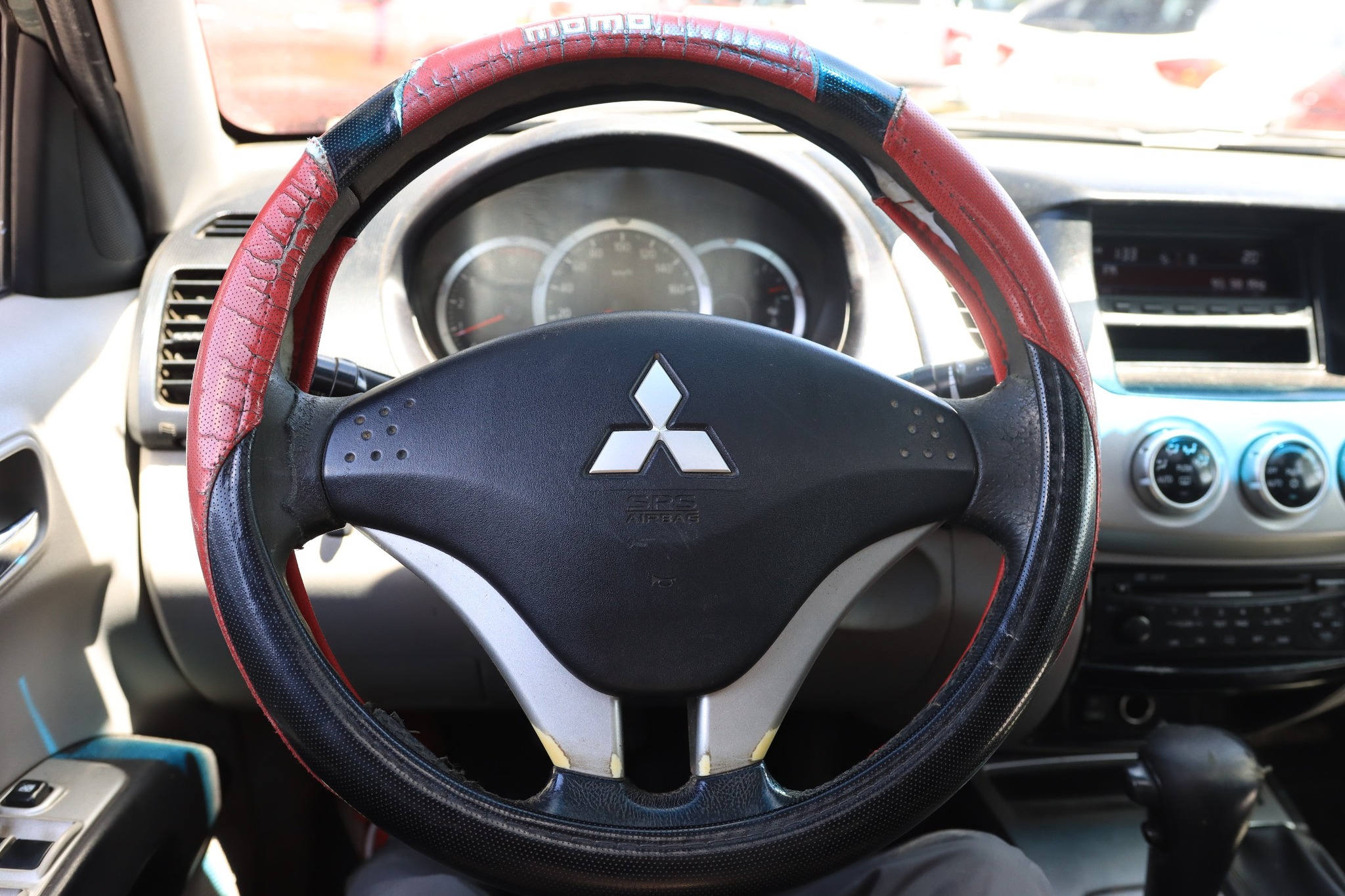 MITSUBISHI L200 DAKAR AUTOMATICA FULL 4X4 CON AC 2010 SUNROOF - Imagen 6