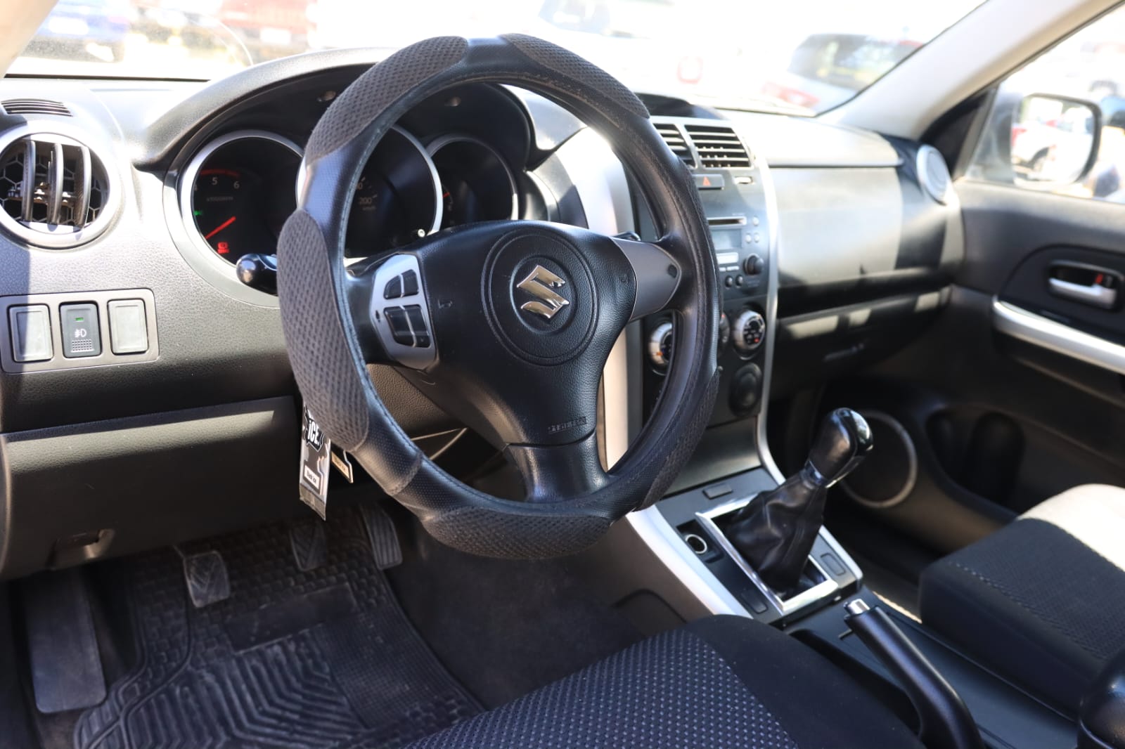 SUZUKI GRAND NOMADE 4P 2009 4X4 CAJA MT 1.9D - Imagen 14