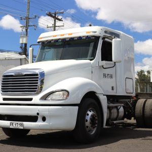 Tracto Camión Freightliner CL120 año 2013 6x4